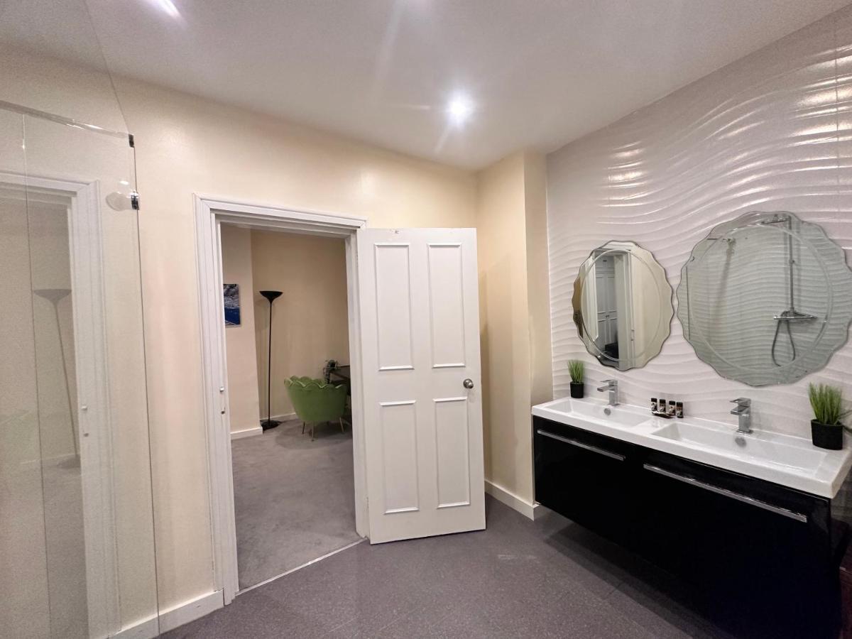 Central London 5-Bedroom, 4 Baths Lovely Villa In Marylebone ภายนอก รูปภาพ